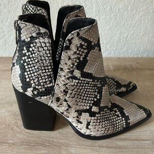 Vince Camino 3 inch western leather bootie size 7 or 37 1/2